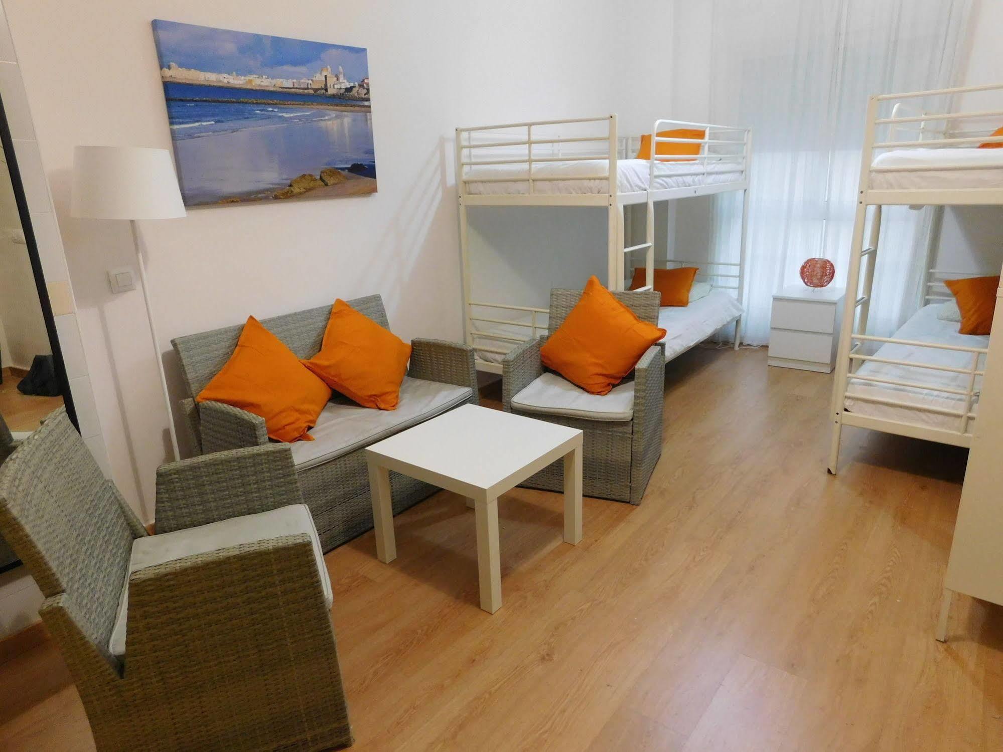 Cadiz Inn Backpackers Exteriér fotografie